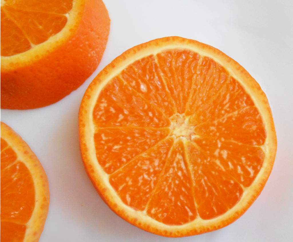 オレンジ（橙色）